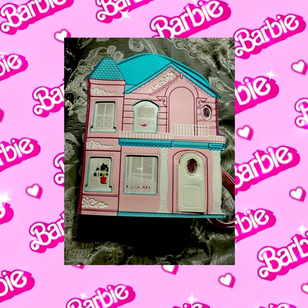 Hot Topic Barbie dream house Backpack
